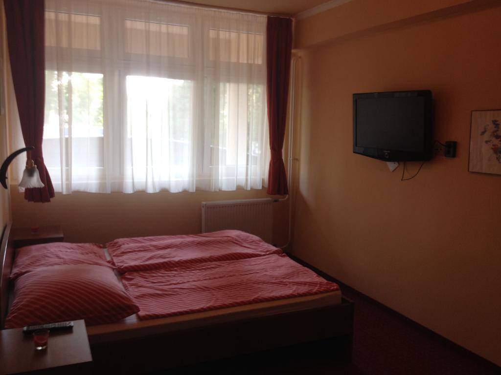 Hotel Family Balatonföldvár Δωμάτιο φωτογραφία