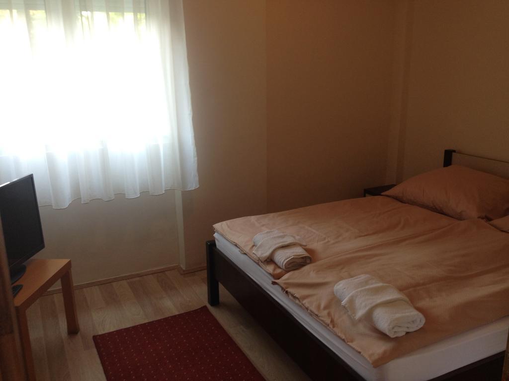 Hotel Family Balatonföldvár Δωμάτιο φωτογραφία