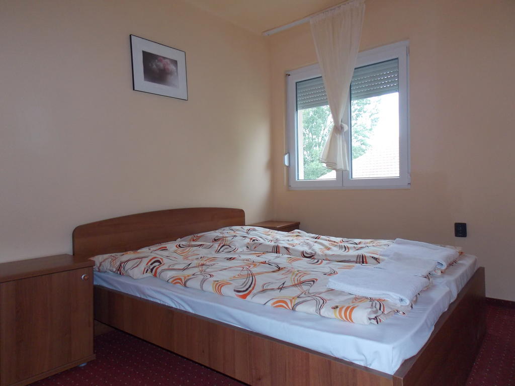 Hotel Family Balatonföldvár Εξωτερικό φωτογραφία